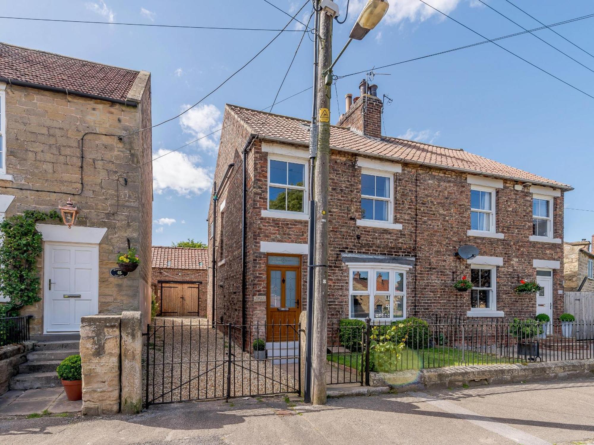 The Old Post Office Villa Baldersby Exterior photo